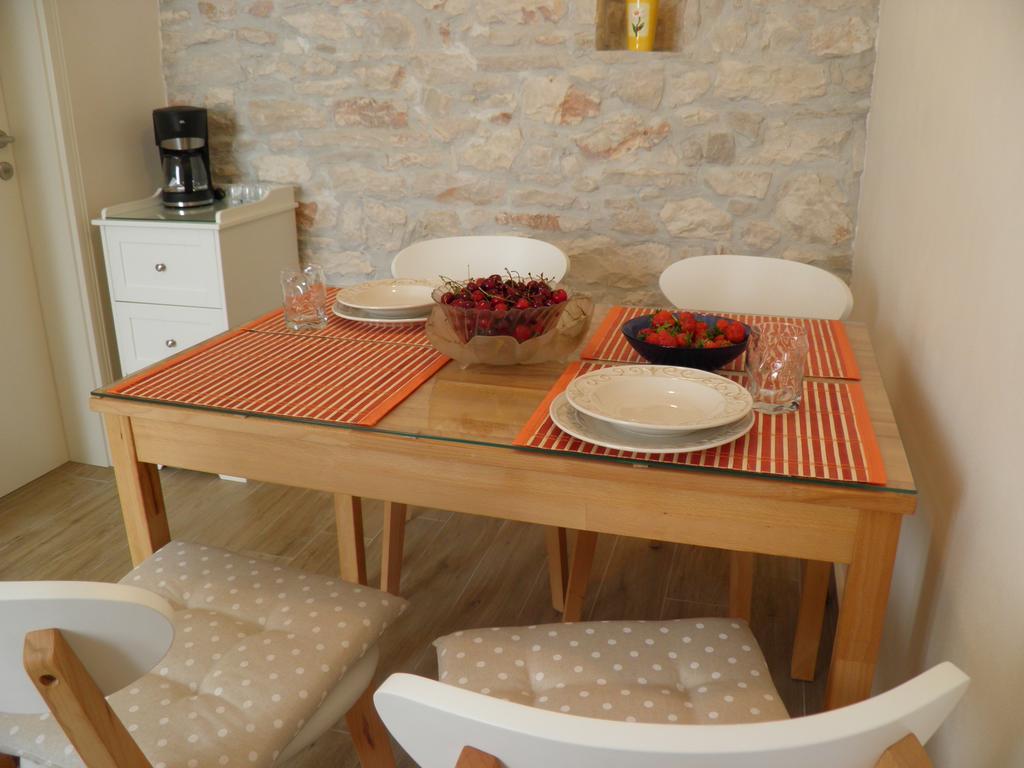 Apartments Vanesa Pula Extérieur photo